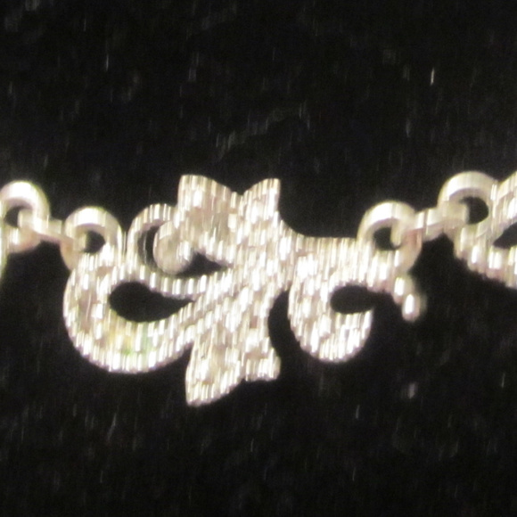 Rhinestone Silvertone Necklace Earrings Set EUC - Picture 3 of 7